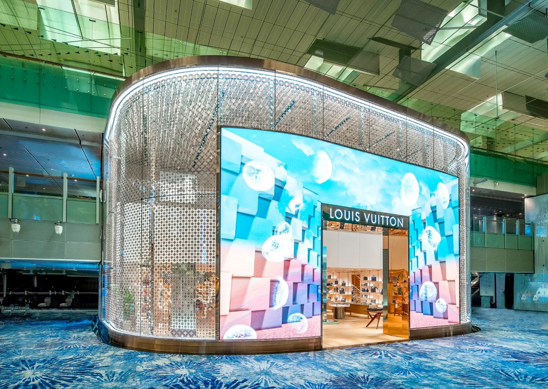 louis-vuitton-changi-store-front (Medium)