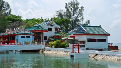 Kusu Island — The colourful Da Bo Gong (Tua Pek Kong) Chinese temple on Kusu Island, one of Singapore’s Southern Islands