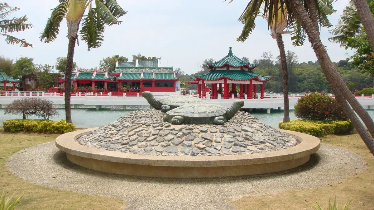 Kusu Island — Kusu Island, Singapore — tortoise statue