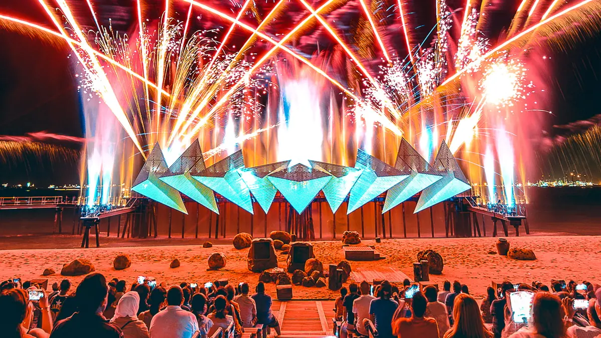Wings of Time — The Wings of Time night show on Sentosa’s beachfront, with water, laser and fire effects over the sea