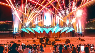 Wings of Time — The Wings of Time night show on Sentosa’s beachfront, with water, laser and fire effects over the sea