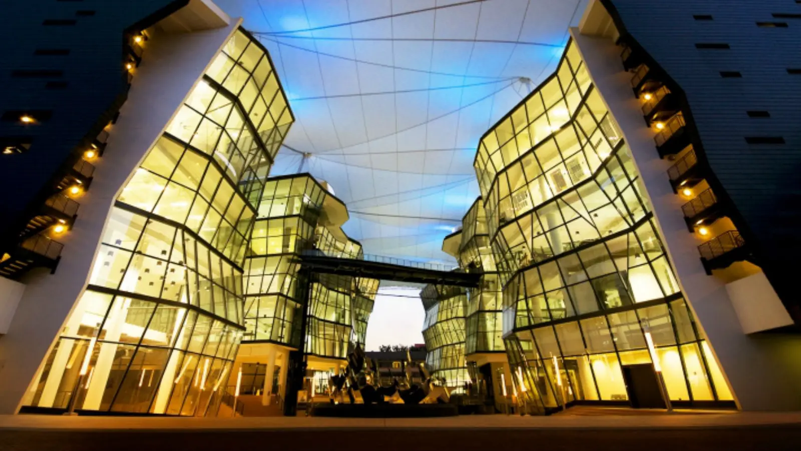 Lasalle College of the Arts — Lasalle College of the Arts pushes the boundaries of creativity in architecture